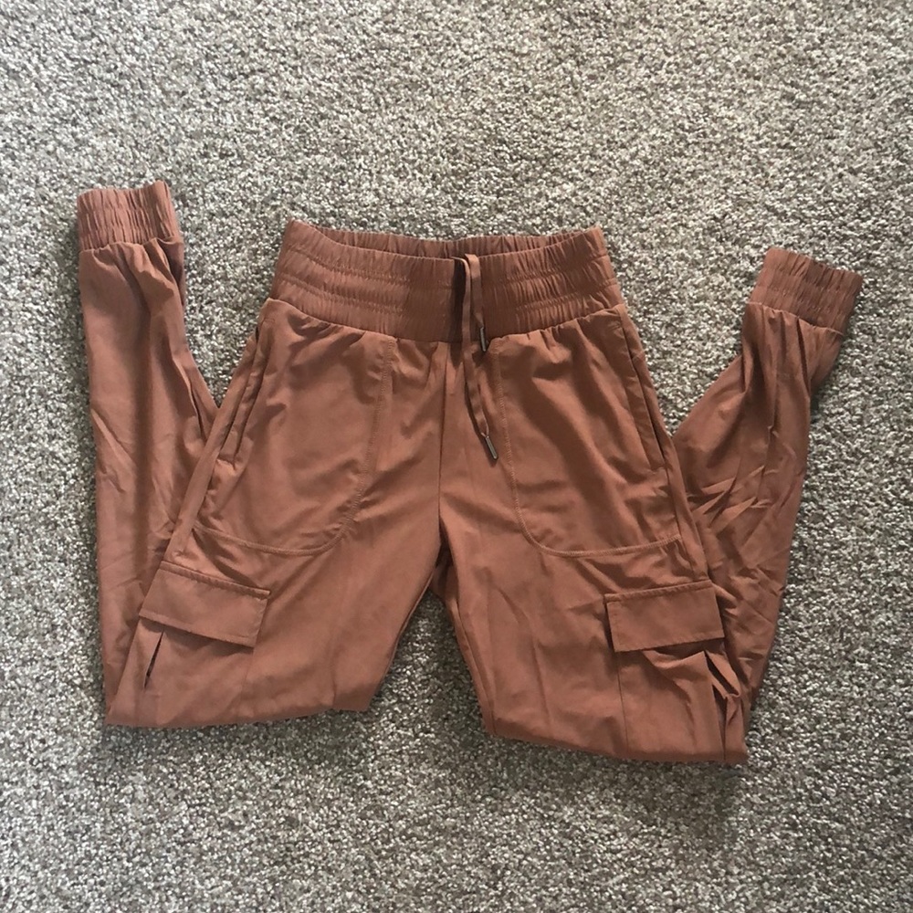 EUC Balance Athletica Joggers